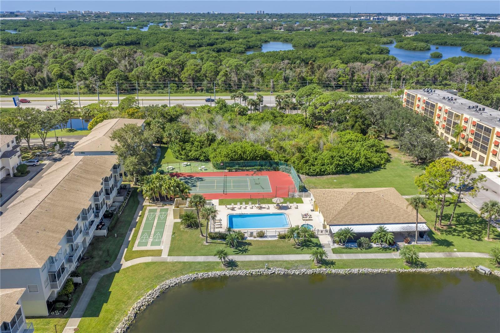 TOWNHOMES OF PARK PLACE - Residential