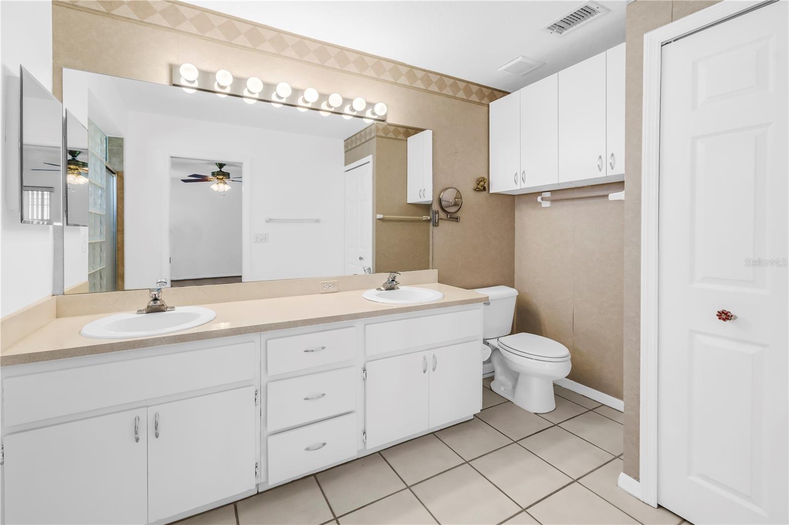 TOWNHOMES OF PARK PLACE - Residential
