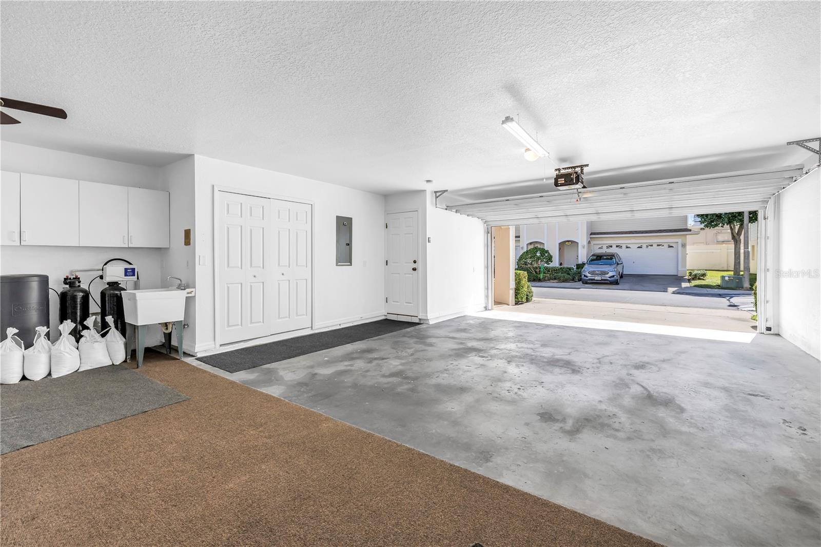 TOWNHOMES OF PARK PLACE - Residential