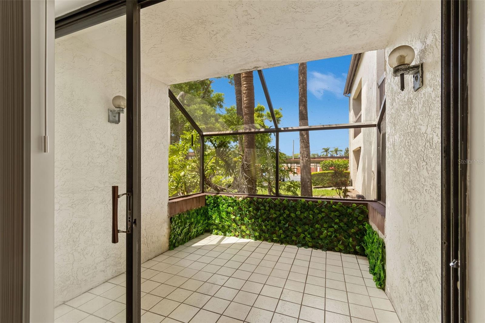 ESTANCIA CONDO - Residential