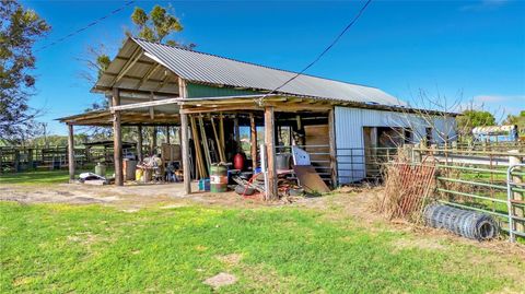 Tiny photo for 855 NE 107th Road, Oxford, FL 34484 (MLS # TB8486454)