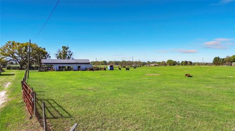 Tiny photo for 855 NE 107th Road, Oxford, FL 34484 (MLS # TB8486454)