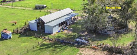 Tiny photo for 855 NE 107th Road, Oxford, FL 34484 (MLS # TB8486454)