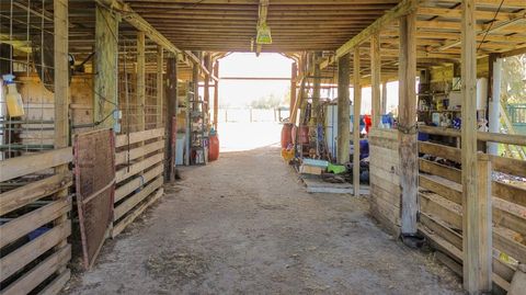 Tiny photo for 855 NE 107th Road, Oxford, FL 34484 (MLS # TB8486454)