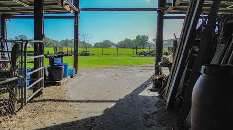 Tiny photo for 855 NE 107th Road, Oxford, FL 34484 (MLS # TB8486454)