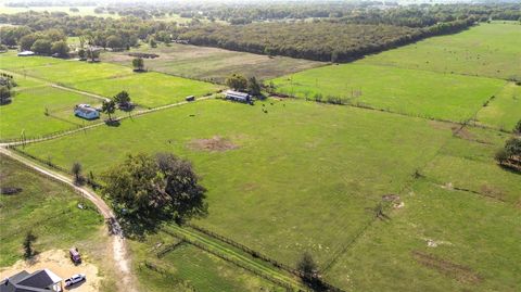 Tiny photo for 855 NE 107th Road, Oxford, FL 34484 (MLS # TB8486454)