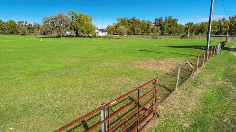 Tiny photo for 855 NE 107th Road, Oxford, FL 34484 (MLS # TB8486454)