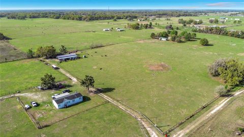 Tiny photo for 855 NE 107th Road, Oxford, FL 34484 (MLS # TB8486454)