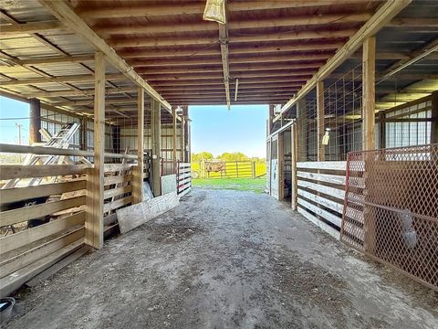 Tiny photo for 855 NE 107th Road, Oxford, FL 34484 (MLS # TB8486454)