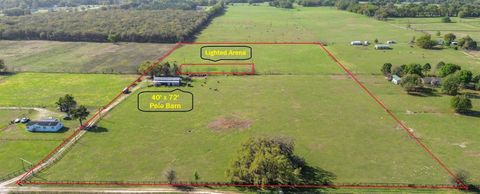 Tiny photo for 855 NE 107th Road, Oxford, FL 34484 (MLS # TB8486454)