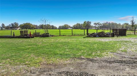 Tiny photo for 855 NE 107th Road, Oxford, FL 34484 (MLS # TB8486454)