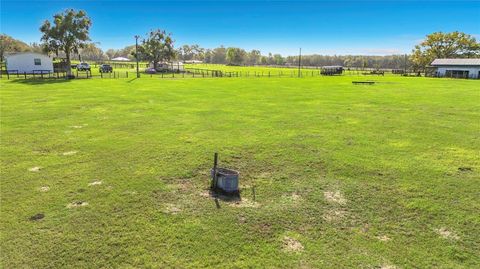 Tiny photo for 855 NE 107th Road, Oxford, FL 34484 (MLS # TB8486454)