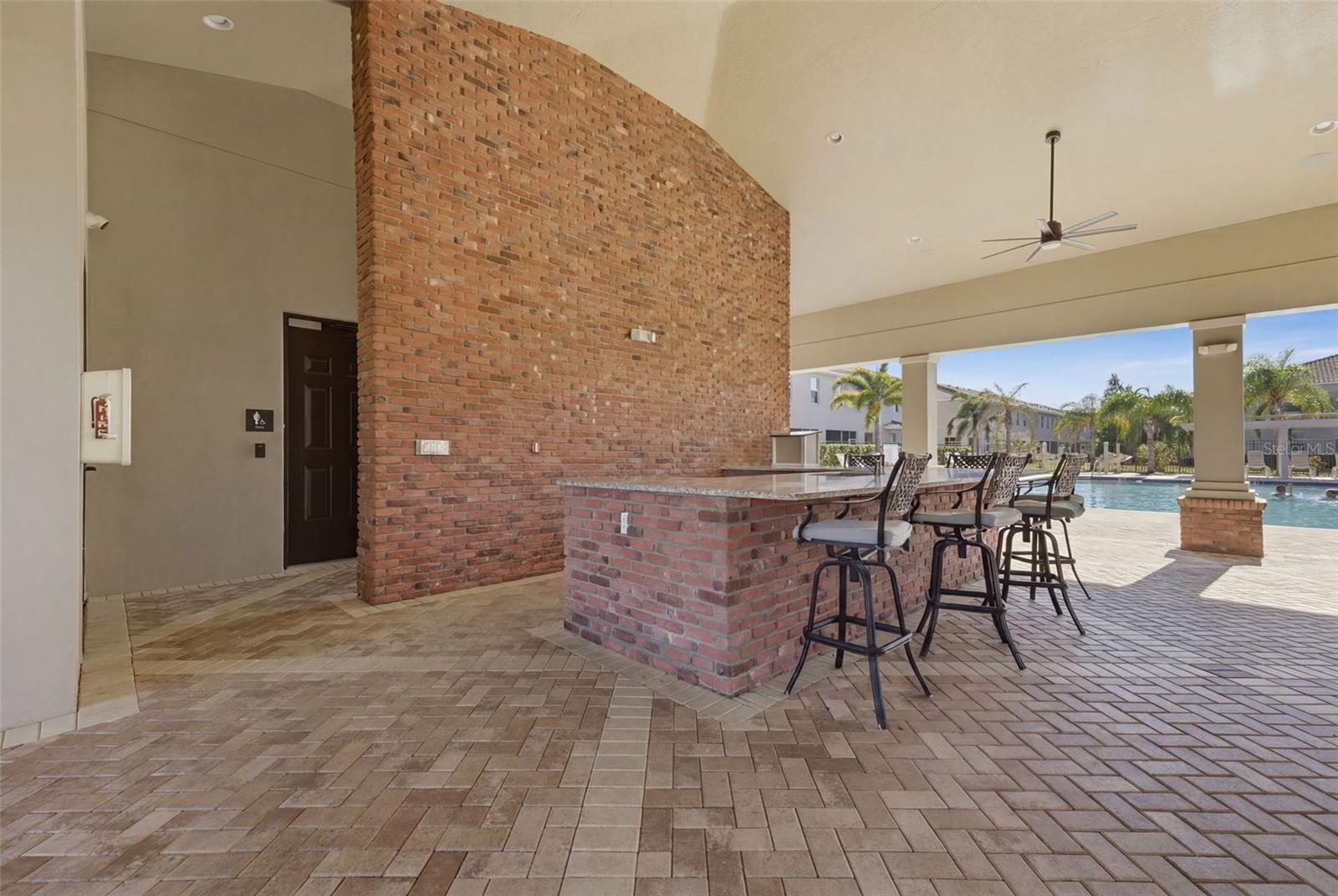 COLONNADE - Residential