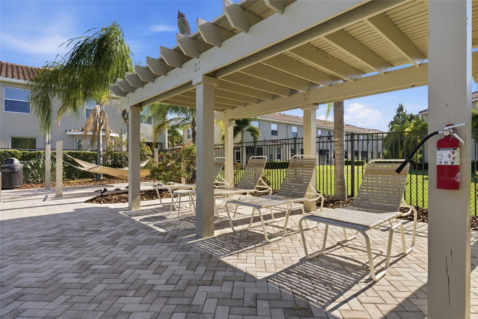 COLONNADE - Residential