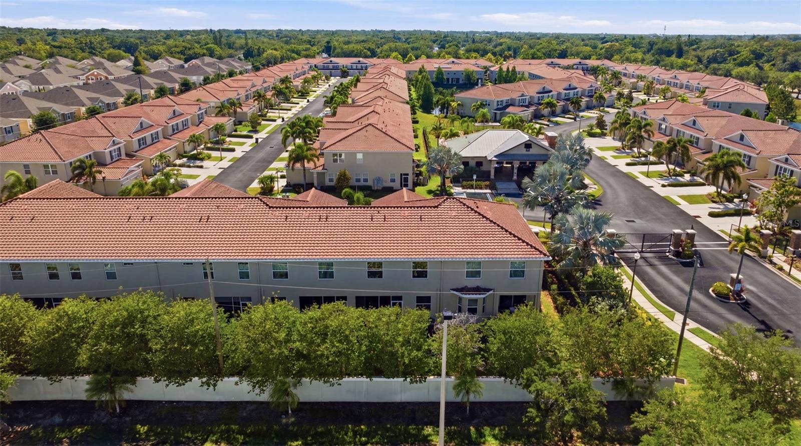 COLONNADE - Residential