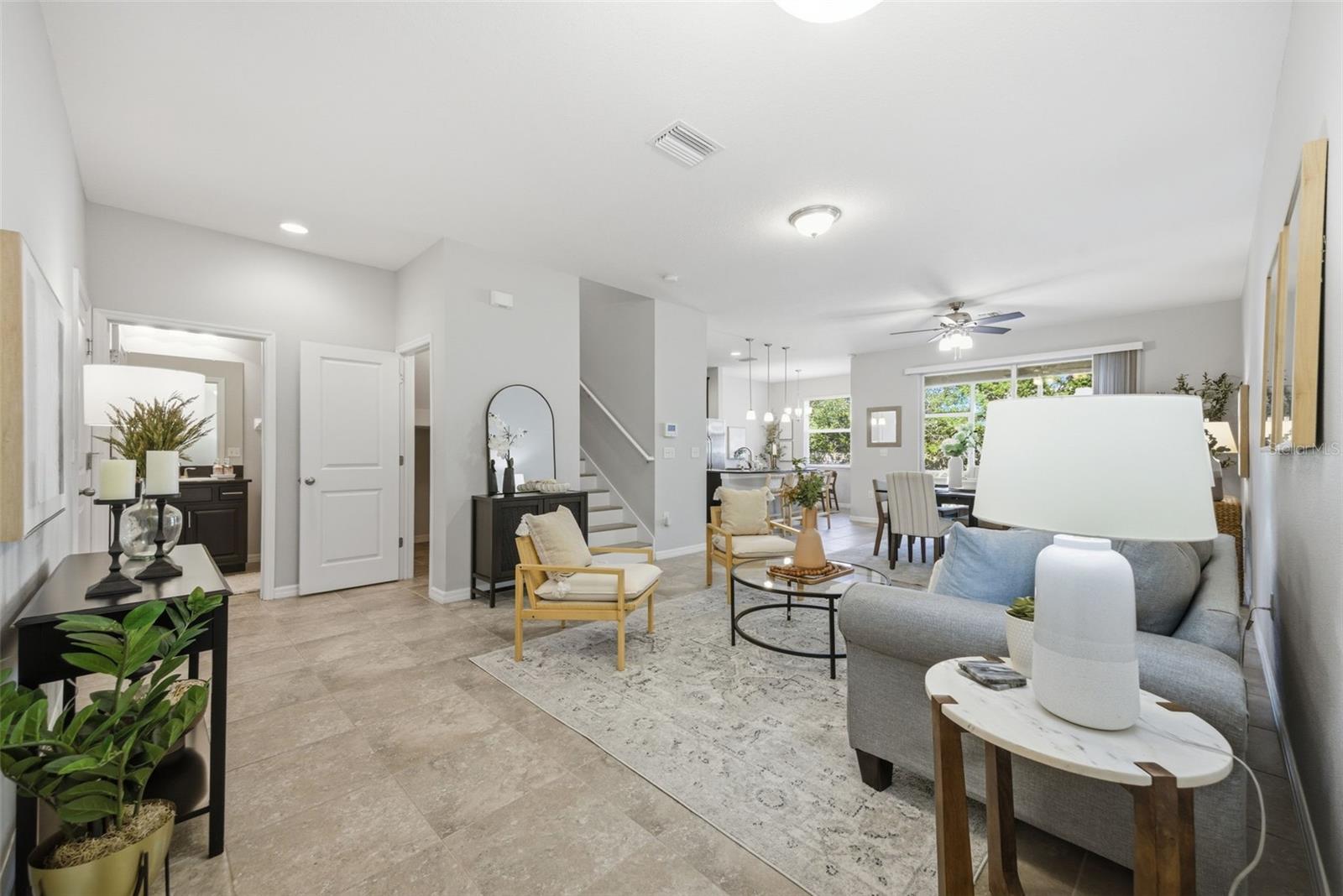 COLONNADE - Residential