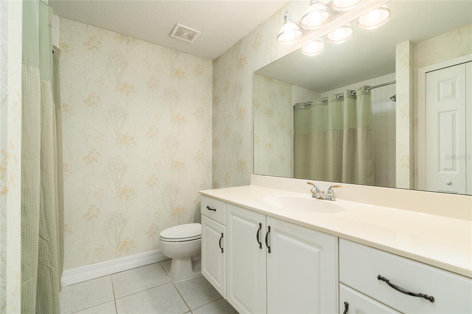 FAIRWAY CHASE CONDO PH 01-08 - Residential