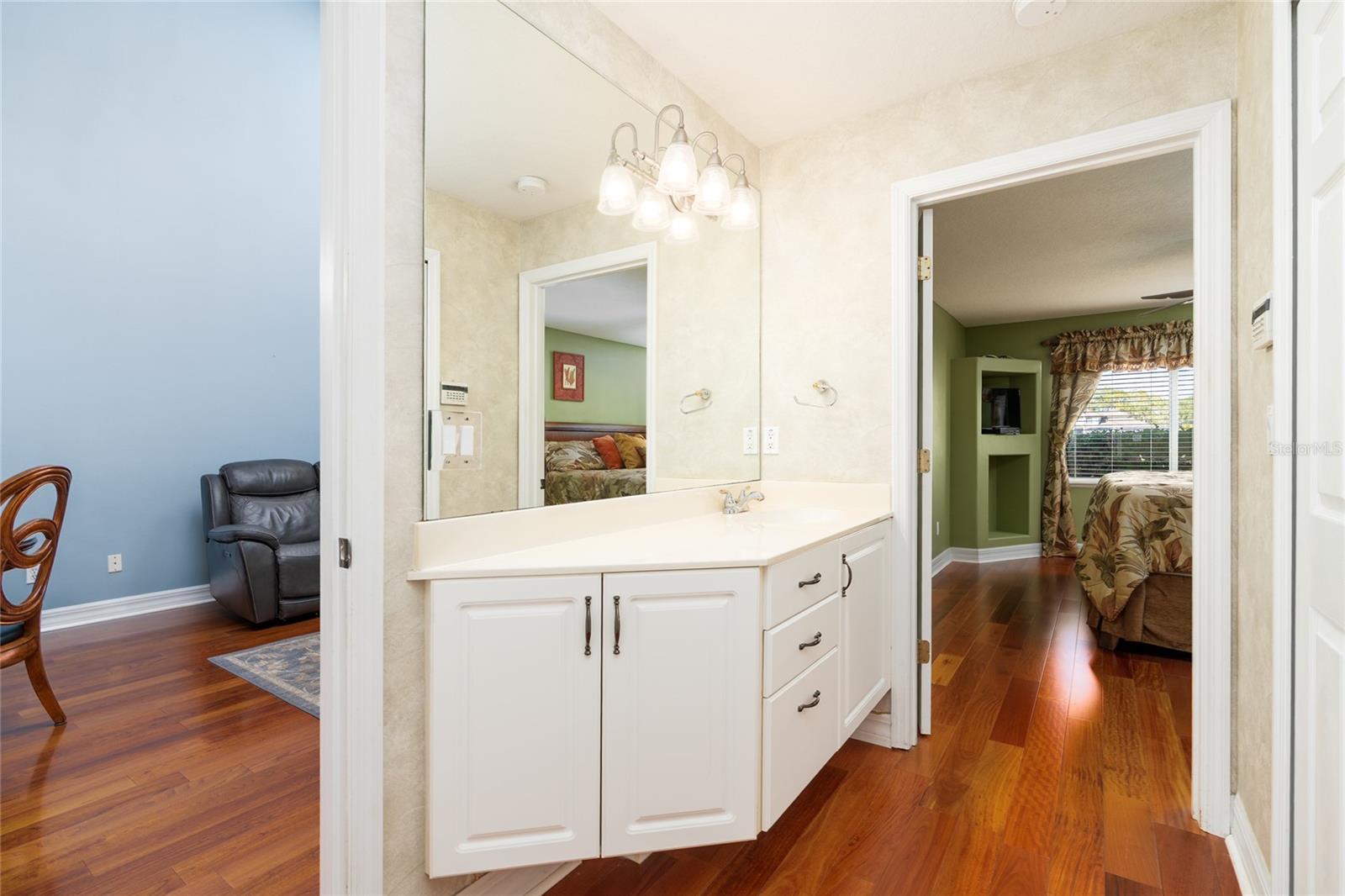 FAIRWAY CHASE CONDO PH 01-08 - Residential