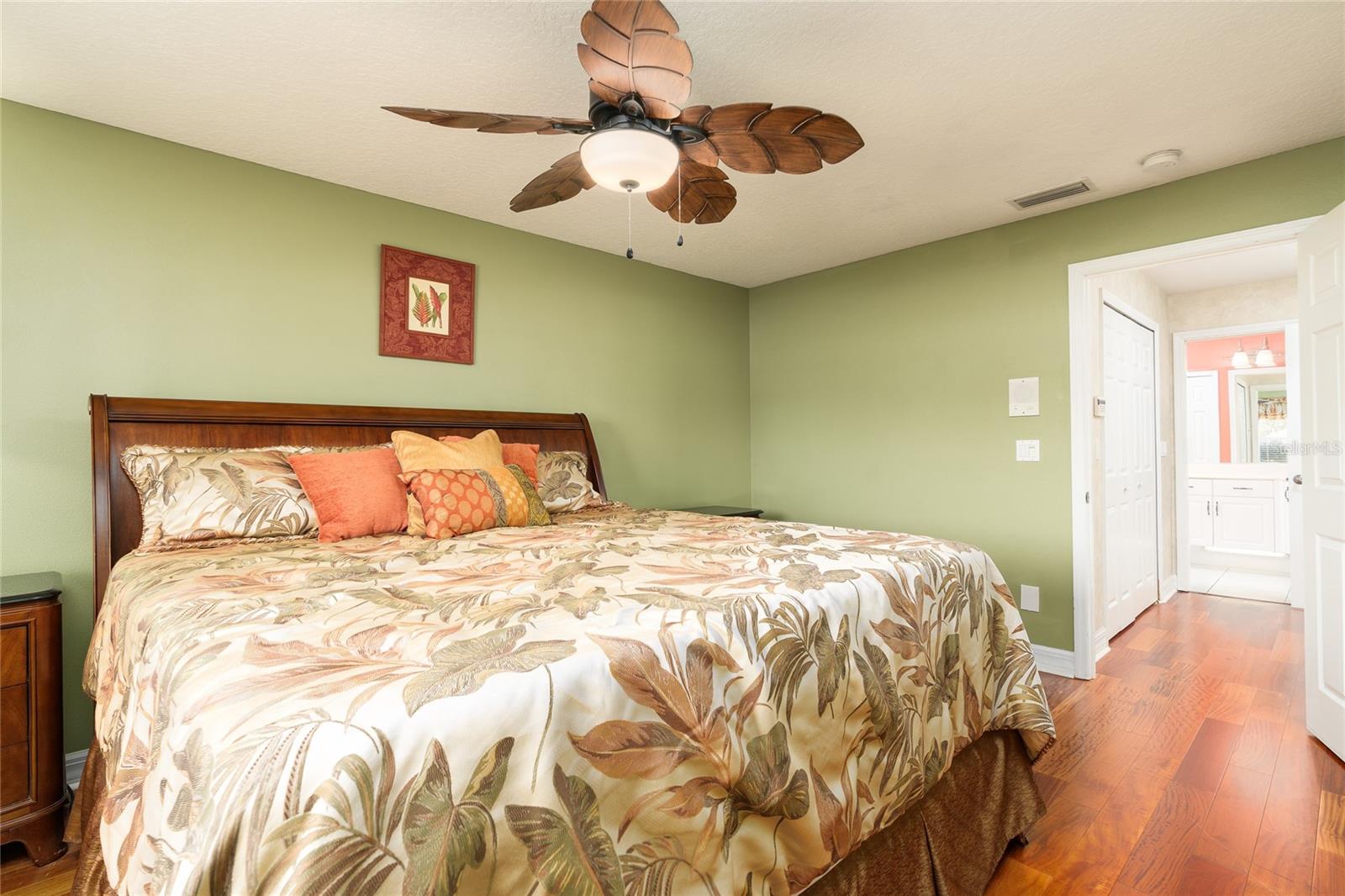 FAIRWAY CHASE CONDO PH 01-08 - Residential