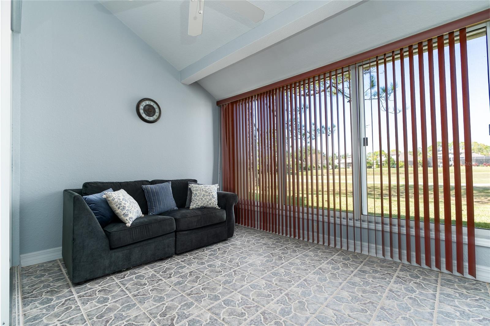 FAIRWAY CHASE CONDO PH 01-08 - Residential