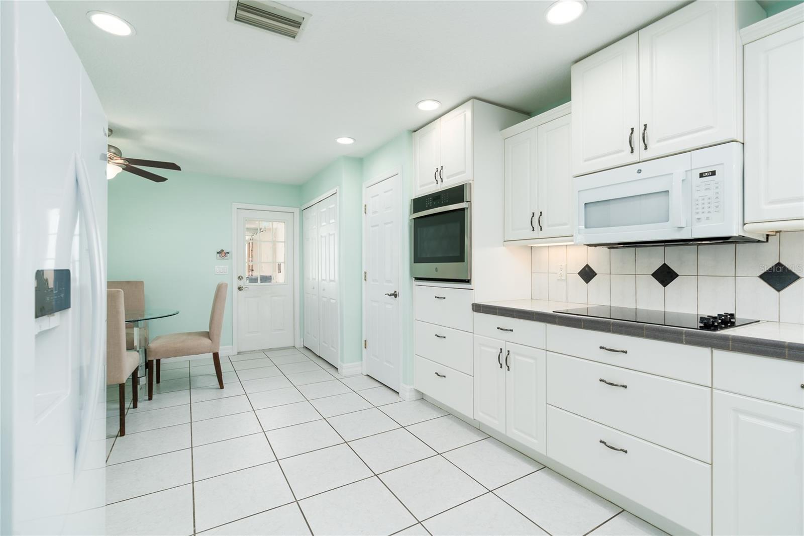 FAIRWAY CHASE CONDO PH 01-08 - Residential