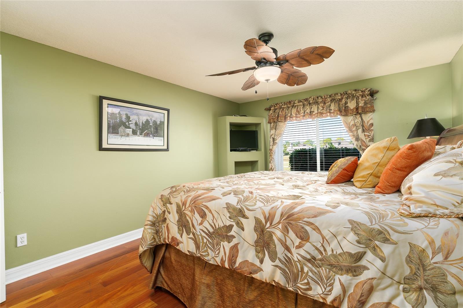 FAIRWAY CHASE CONDO PH 01-08 - Residential