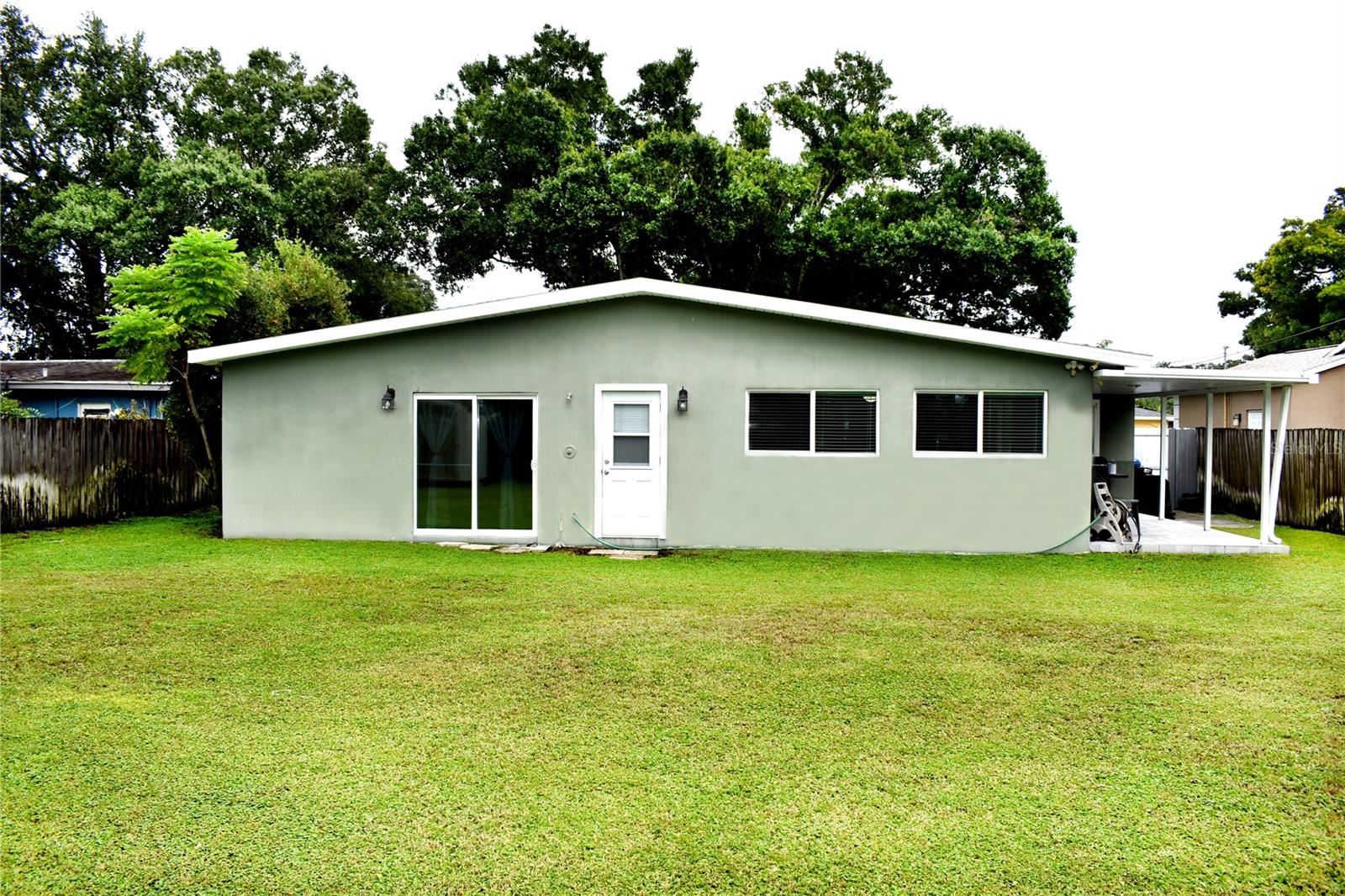 110 ROYAL PALMS