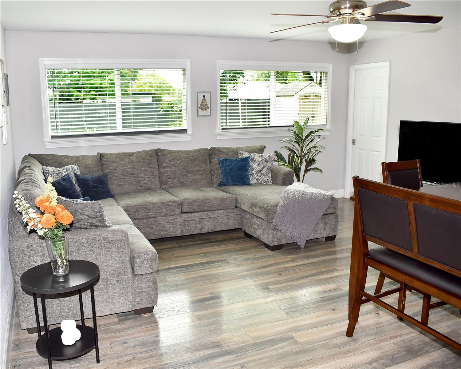 110 ROYAL PALMS