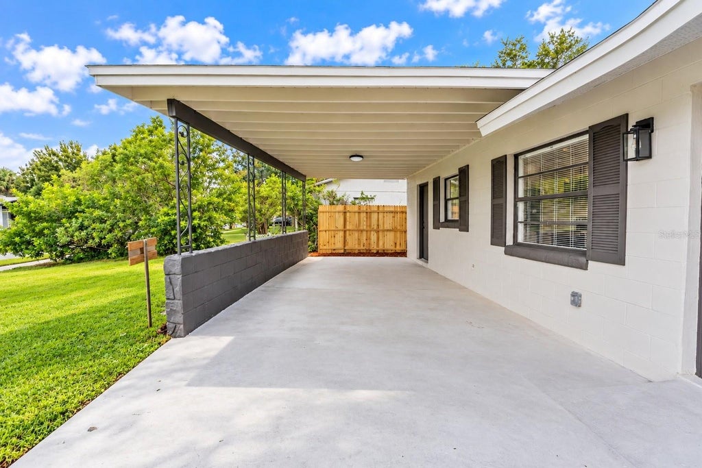 Photo of 4925 Elese Street, Orlando, FL 32811 (MLS # O6446492)