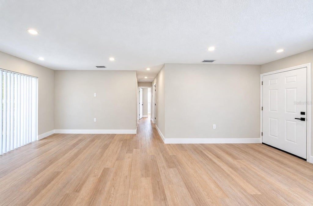 Photo of 4925 Elese Street, Orlando, FL 32811 (MLS # O6446492)