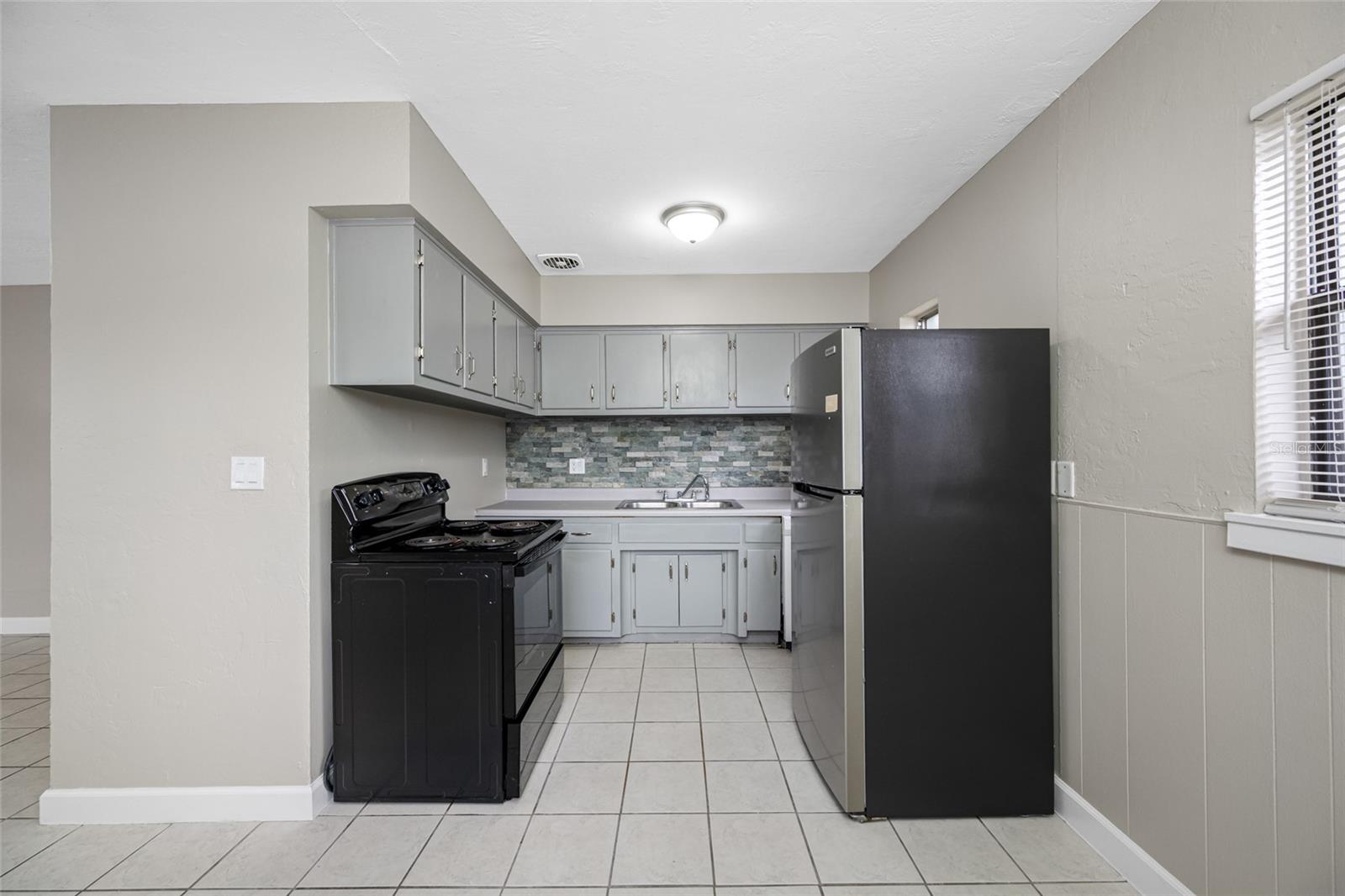 SHIRLEY MANOR SUB - Residential