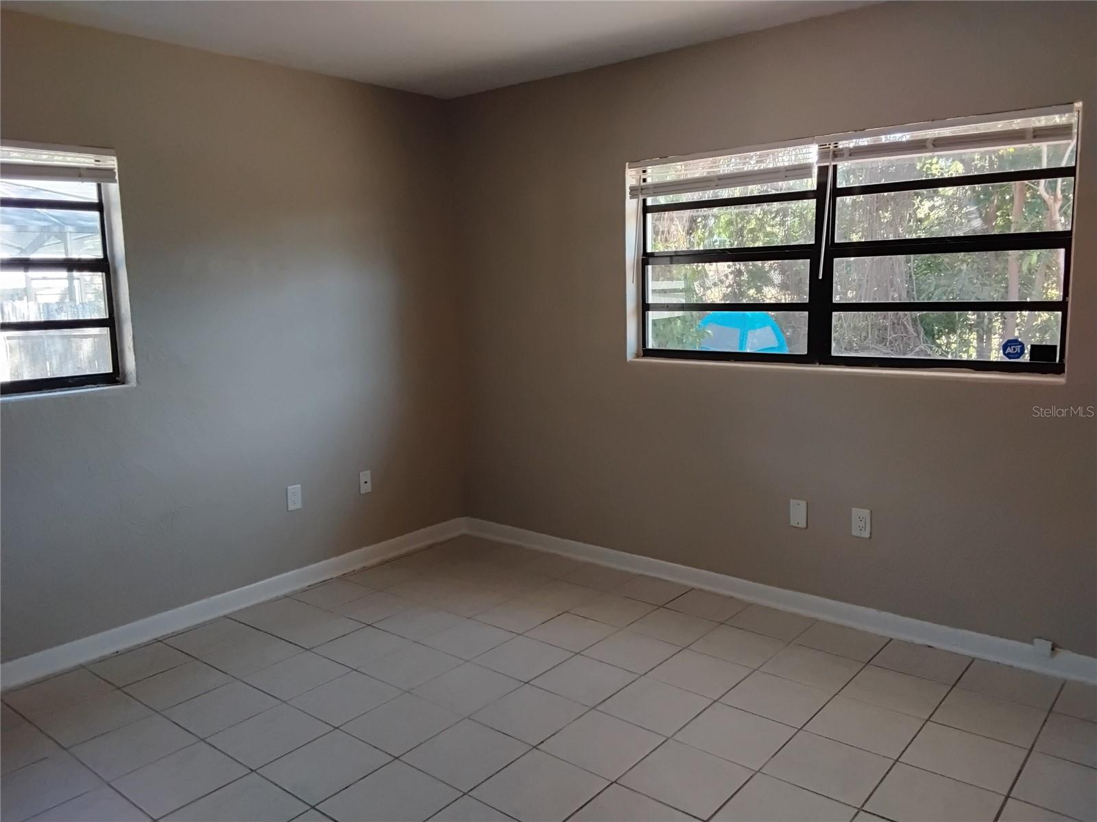 SHIRLEY MANOR SUB - Residential