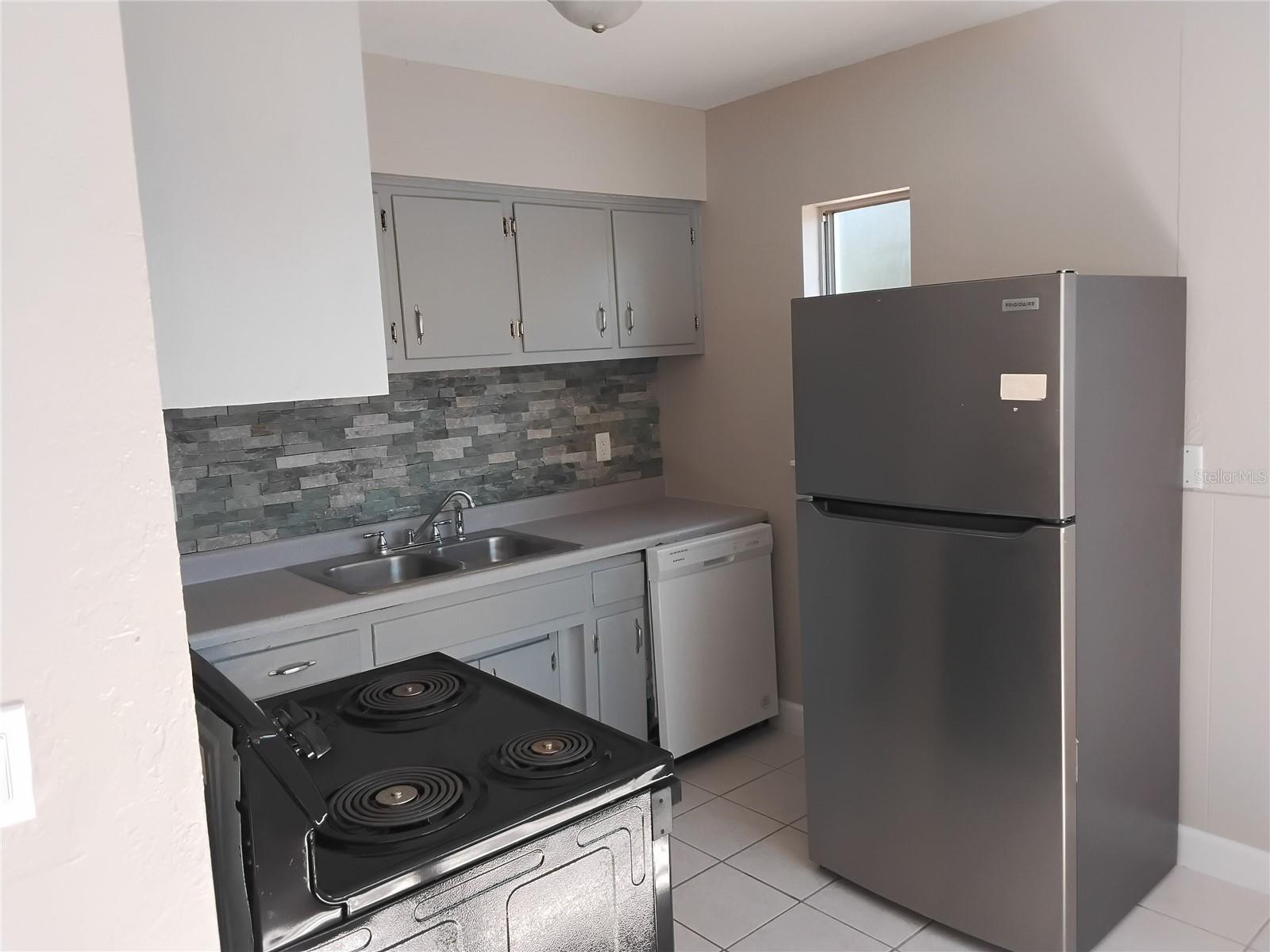 SHIRLEY MANOR SUB - Residential