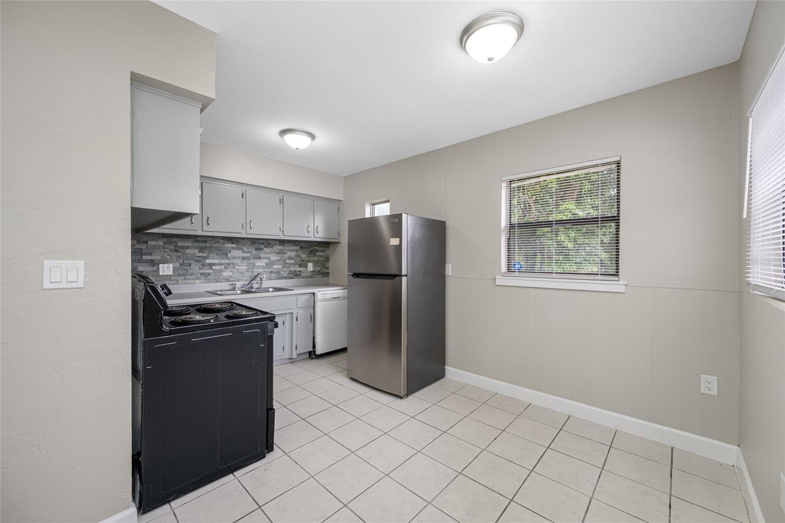 SHIRLEY MANOR SUB - Residential