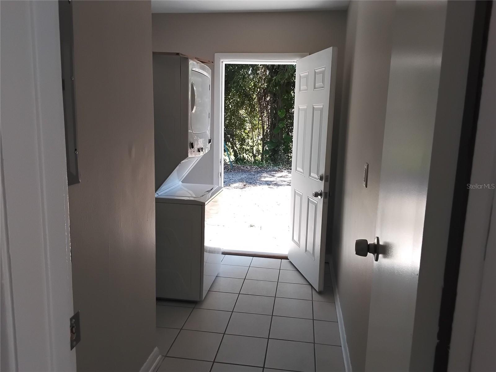 SHIRLEY MANOR SUB - Residential