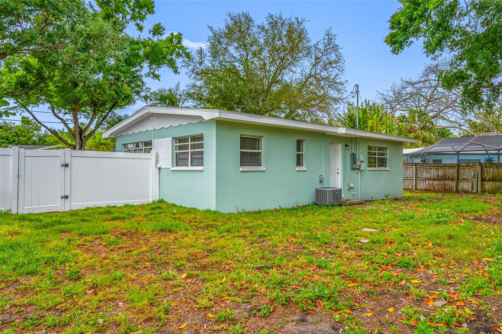 SHIRLEY MANOR SUB - Residential