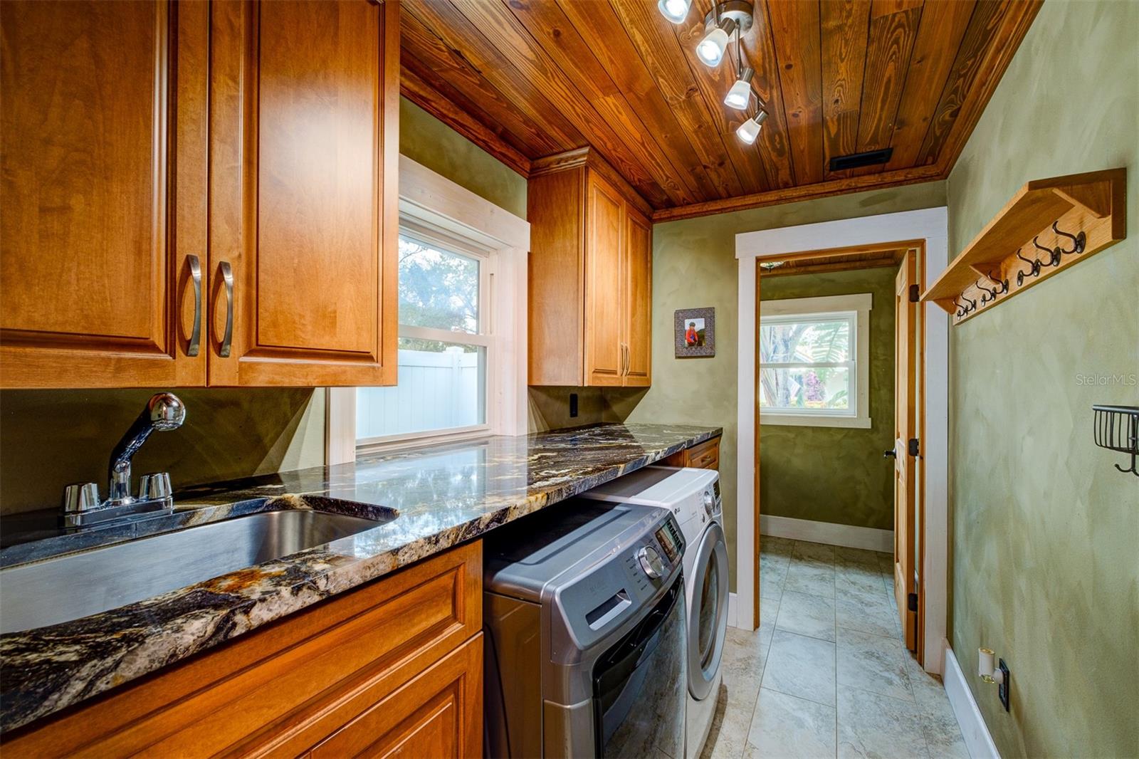 HIGHLAND PARK - Residential