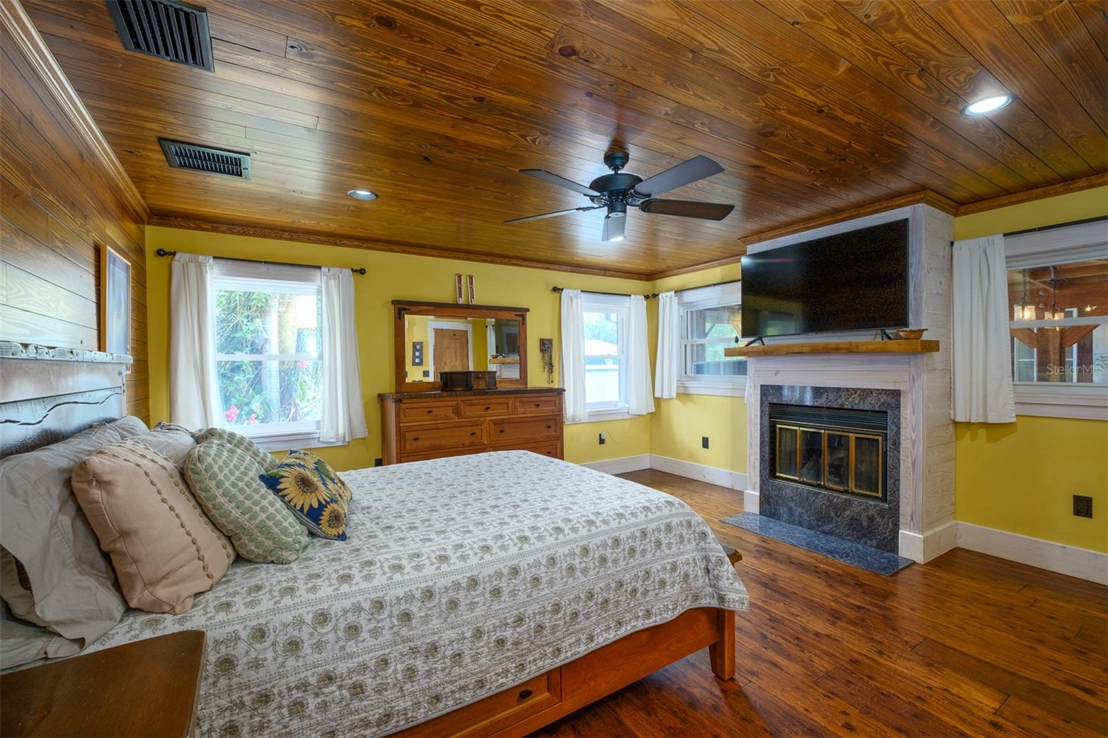 HIGHLAND PARK - Residential