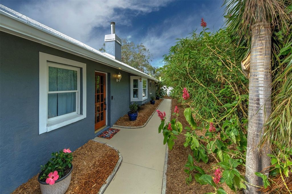 Photo of 2690 Temple Street, Sarasota, FL 34239 (MLS # A4695132)