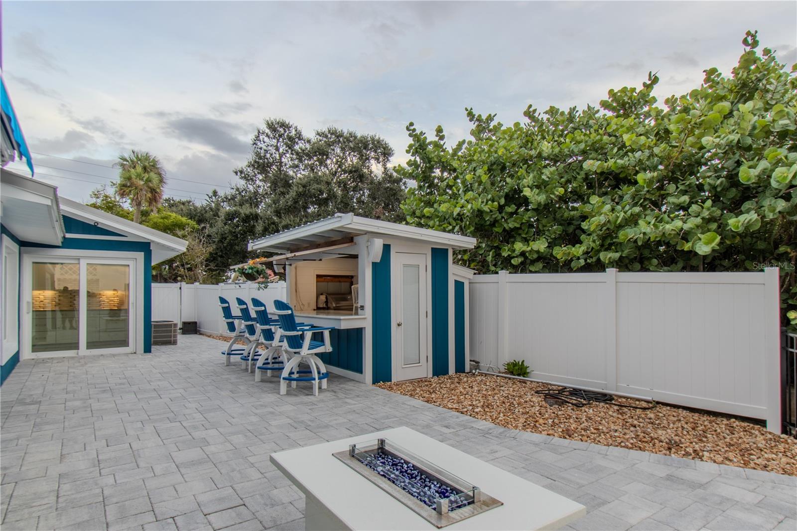 DOUGLAS NORTH ORITA - Residential
