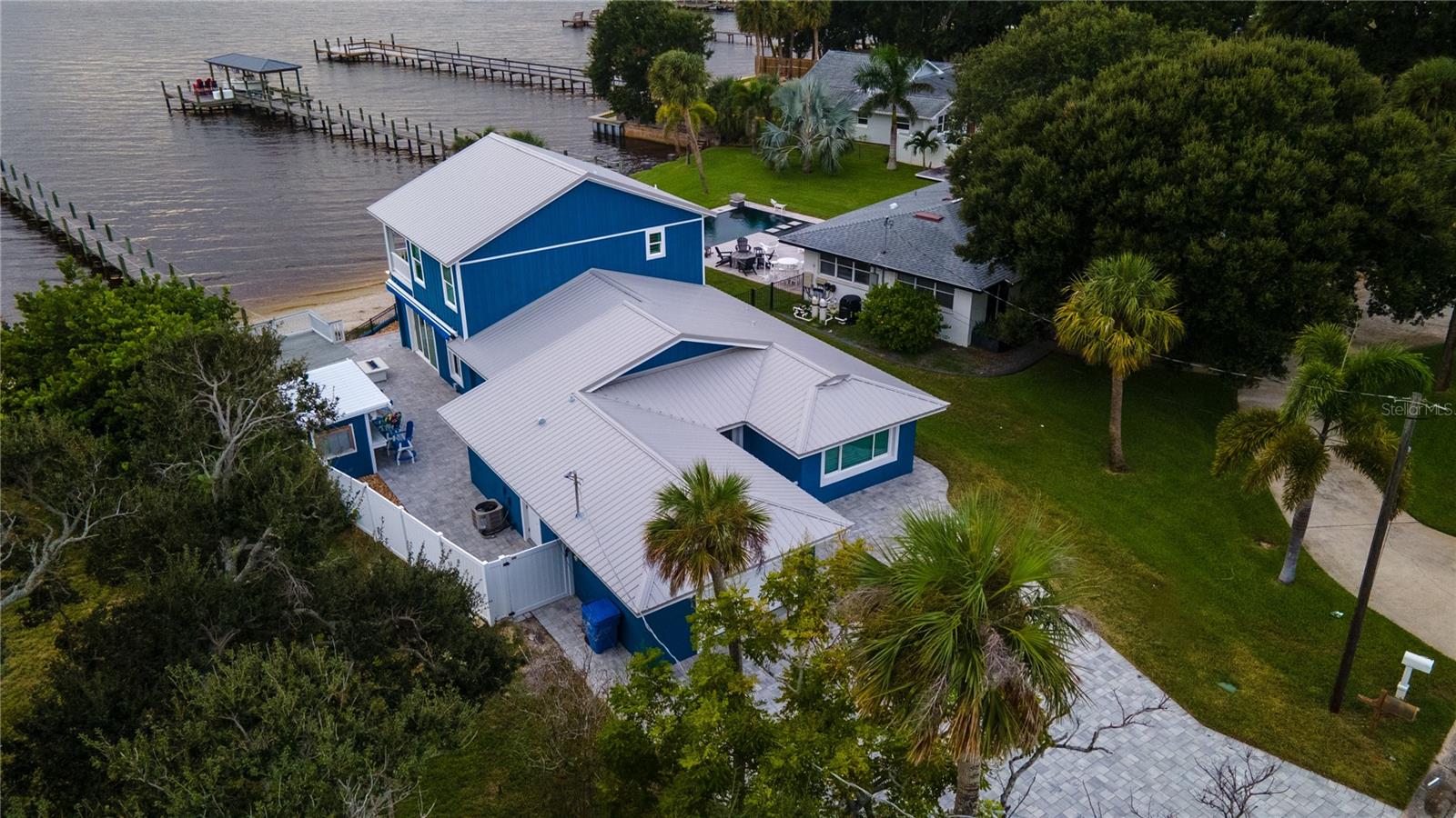 DOUGLAS NORTH ORITA - Residential