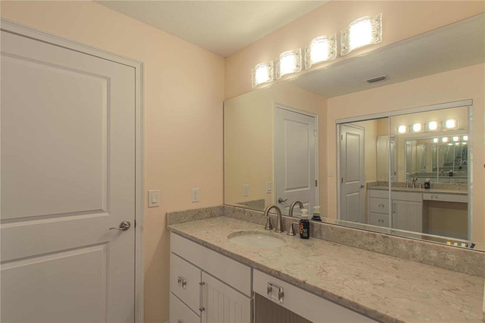 DOUGLAS NORTH ORITA - Residential