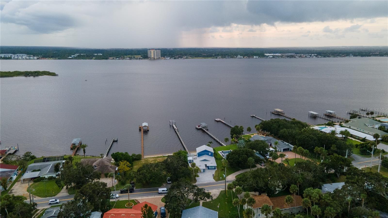 DOUGLAS NORTH ORITA - Residential
