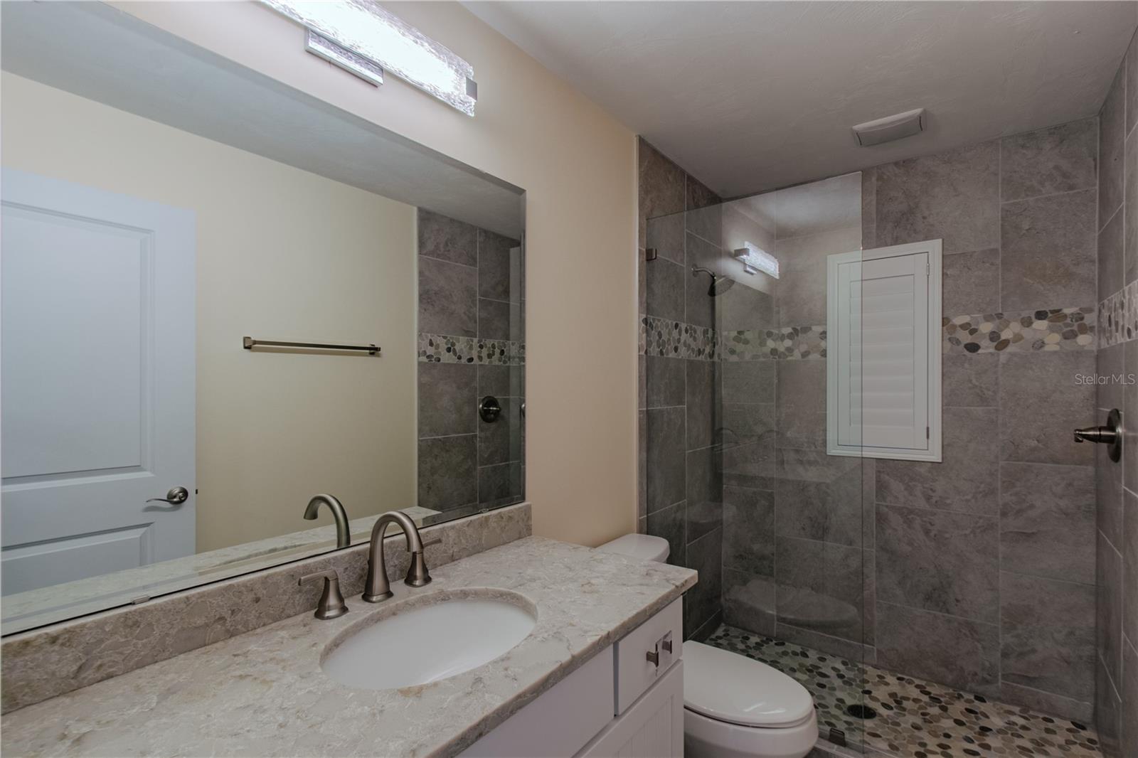 DOUGLAS NORTH ORITA - Residential