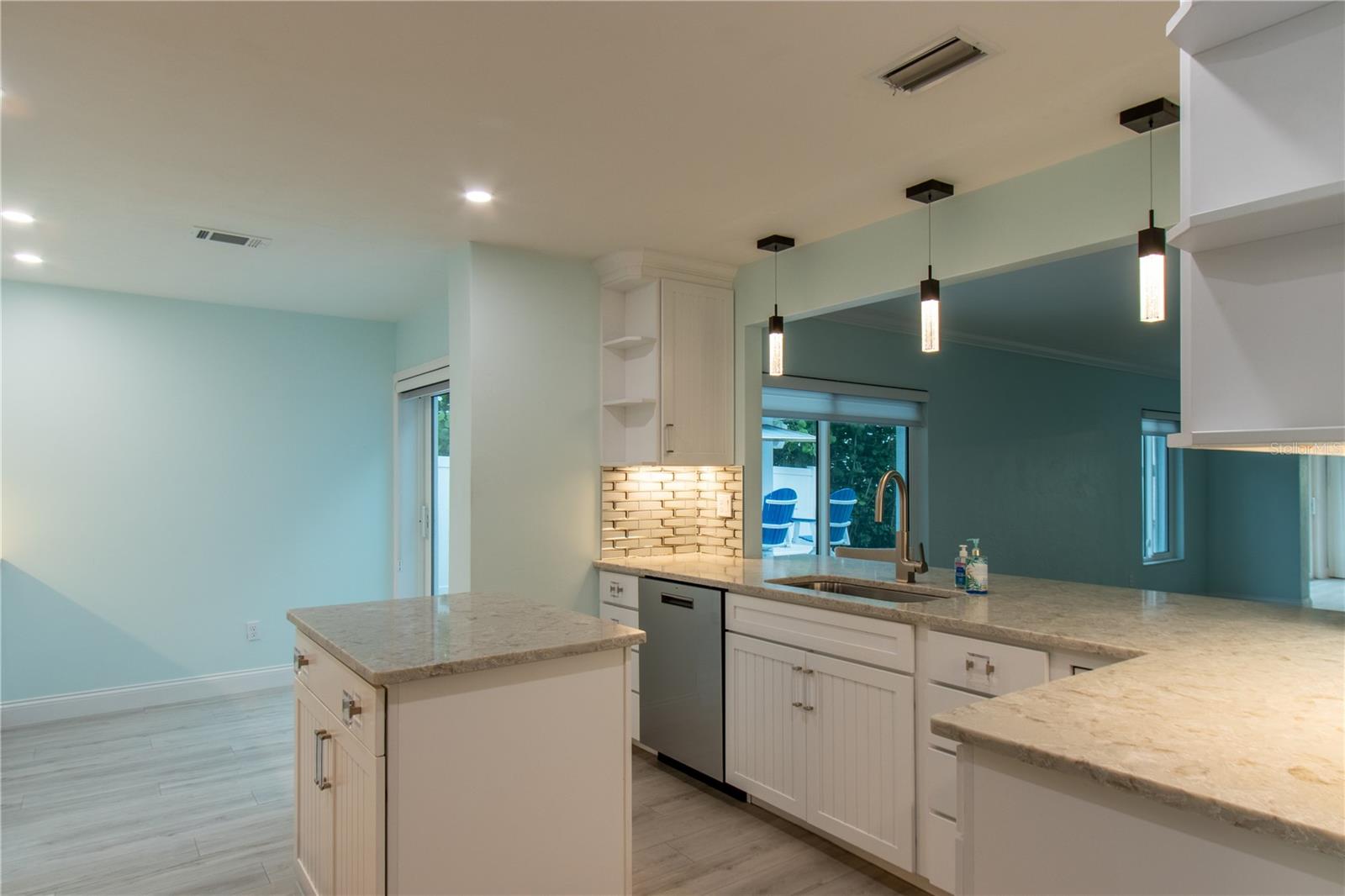 DOUGLAS NORTH ORITA - Residential