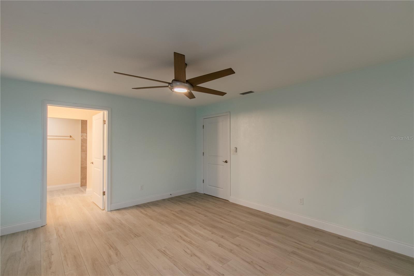 DOUGLAS NORTH ORITA - Residential