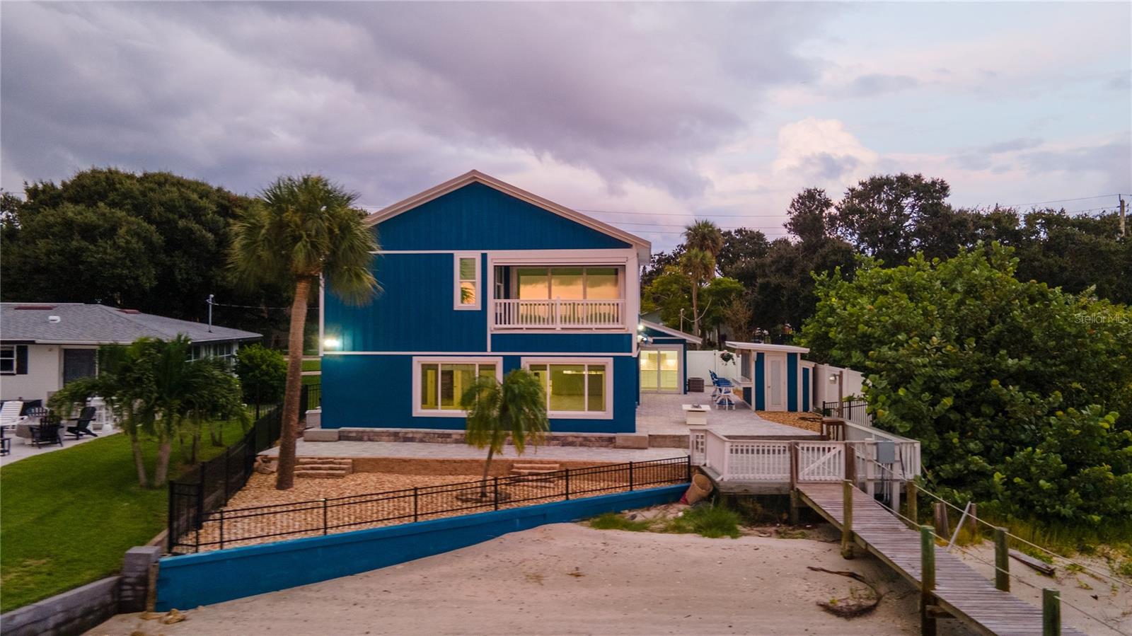 DOUGLAS NORTH ORITA - Residential
