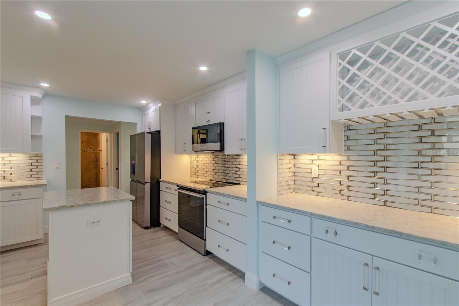 DOUGLAS NORTH ORITA - Residential