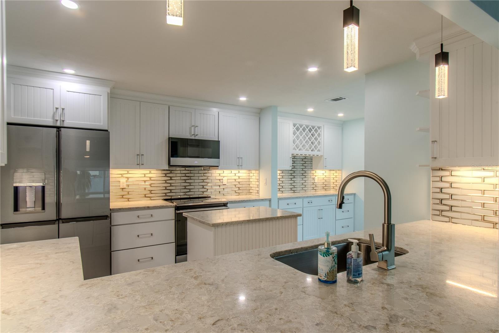 DOUGLAS NORTH ORITA - Residential