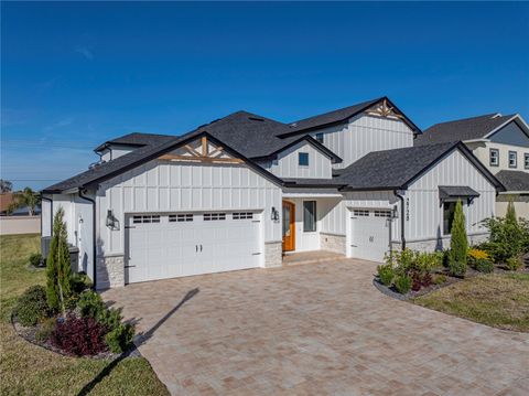 A home in LAKELAND